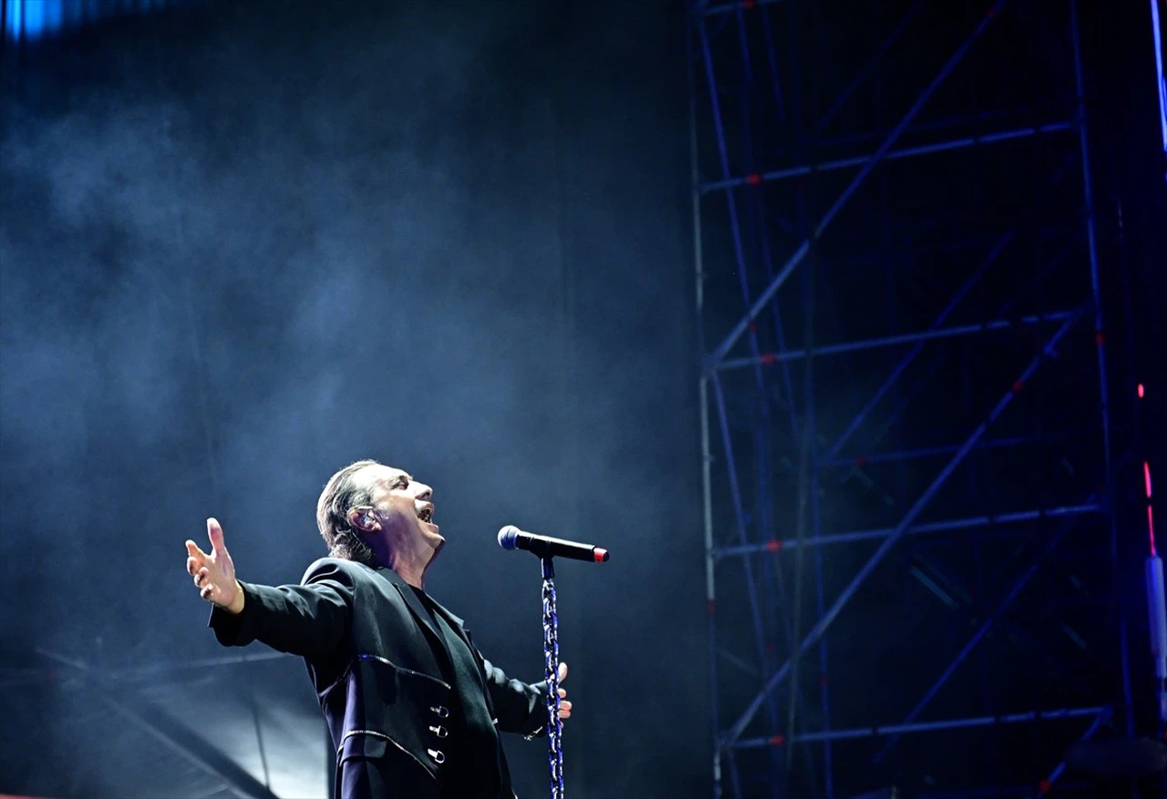 TEKNOFEST İstanbul'da Kıraç Konseri Coşkusuyla Tamamlandı