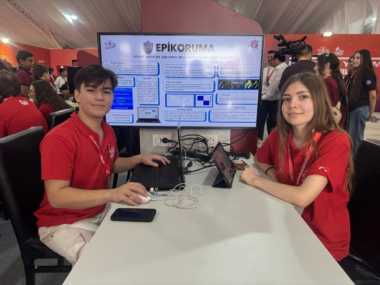 Yapay Zeka ile Epilepsi Hastaları İçin Güvenli Video İçerik Filtresi