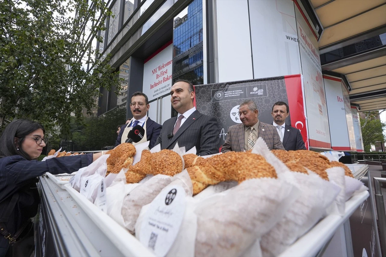 Bakan Kacır'dan Anadolu Değerlerine Vurgu