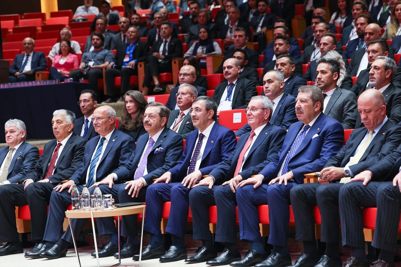 Cevdet Yılmaz'dan Türkiye'nin Ekonomik Hedefleri ve Girişimcilik Vurgusu