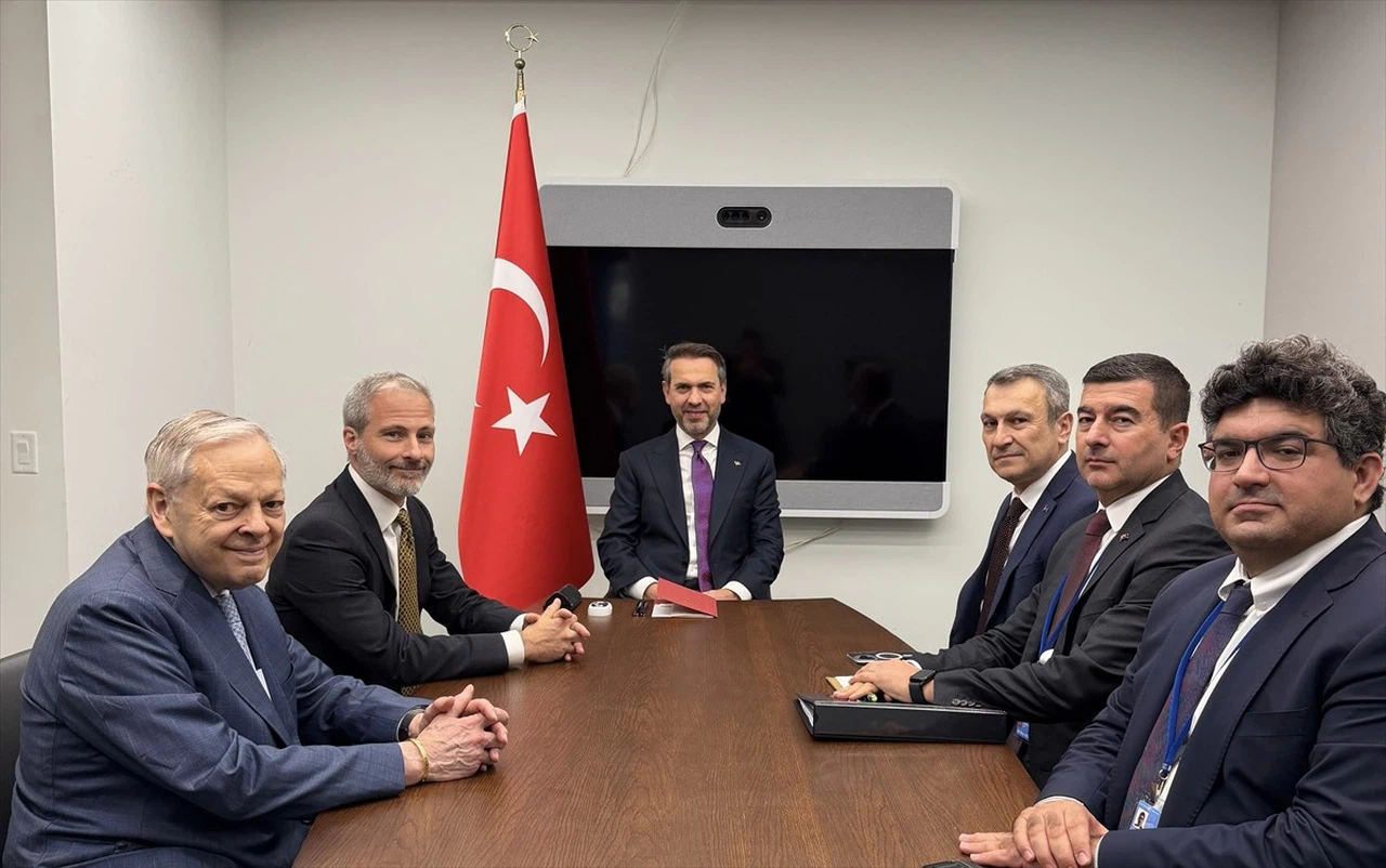 Bakan Bayraktar, New York'ta Enerji ve Finans Temasları Yaptı