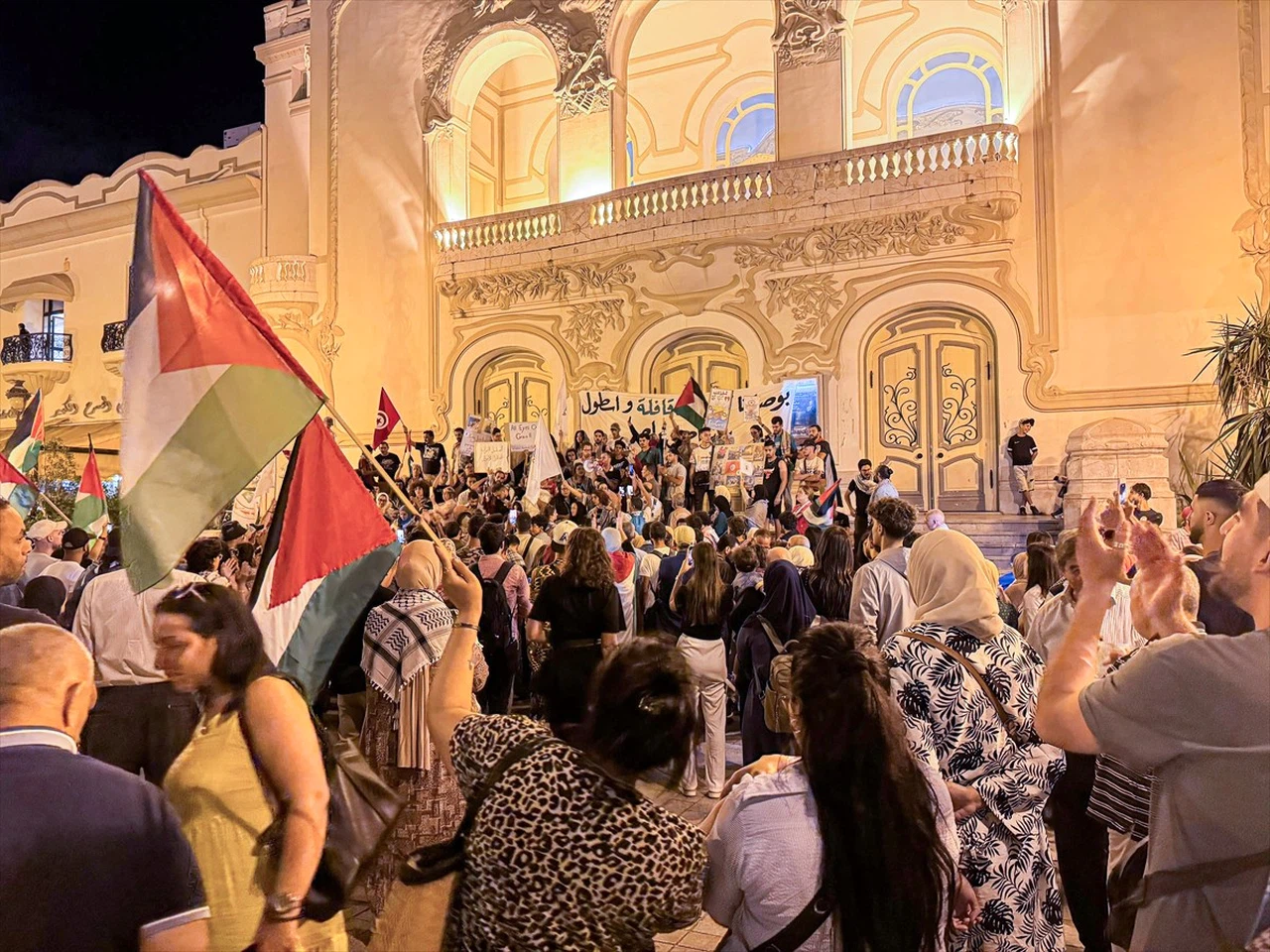 Asya Borsalarında Dalgalı Seyir