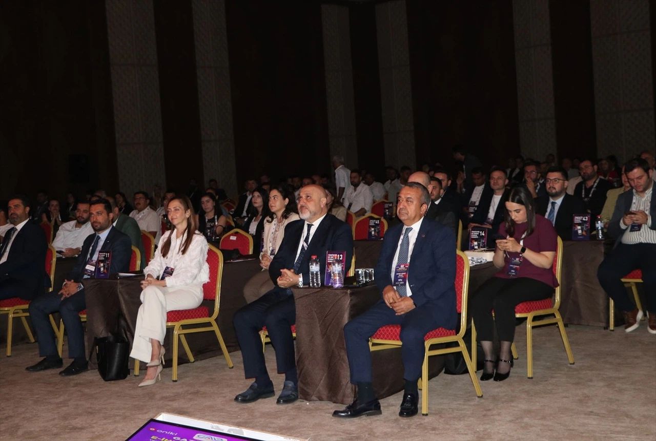 Gaziantep'te E-İhracat Zirvesi Düzenlendi