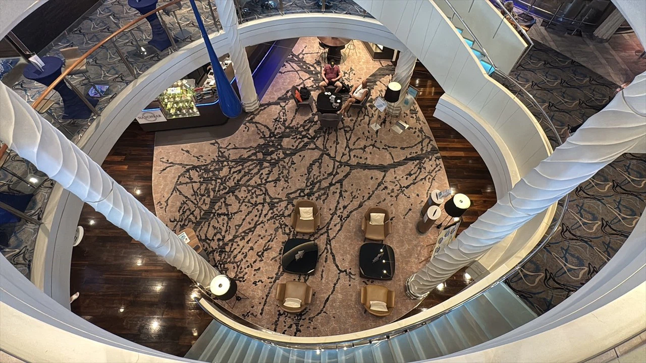 Bodrum'a Gelen 'Mein Schiff 5' Kruvaziyeri ile 2.545 Turist Ziyaret Etti