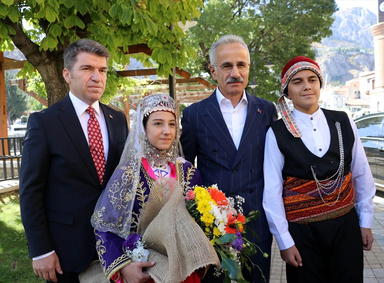 Ulaştırma Bakanı Uraloğlu Amasya'da Hizmet Vurgusu Yaptı