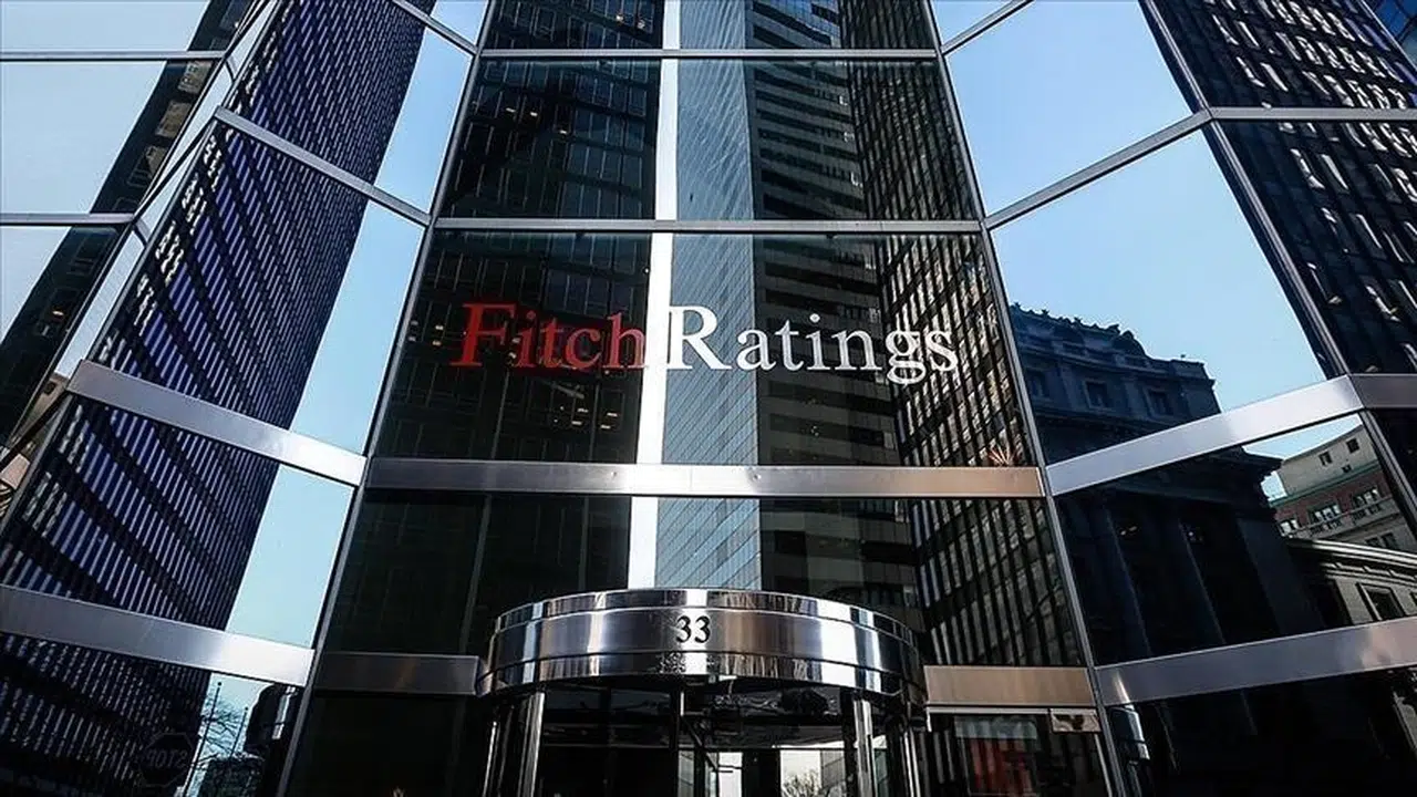 Fitch, Küresel Ekonomik Büyüme Tahminini Yükseltti: Türkiye’ye Güven Artıyor