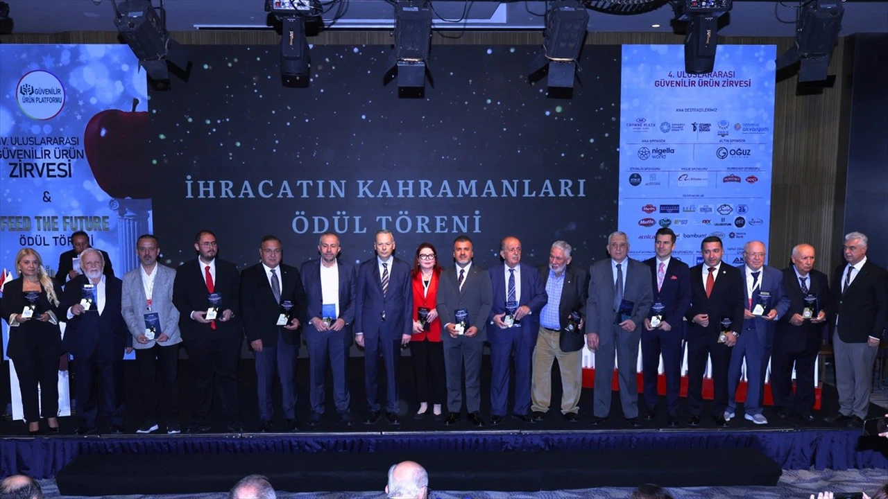 İstanbul'da İhracatın Kahramanları Zirvesi Gerçekleşti