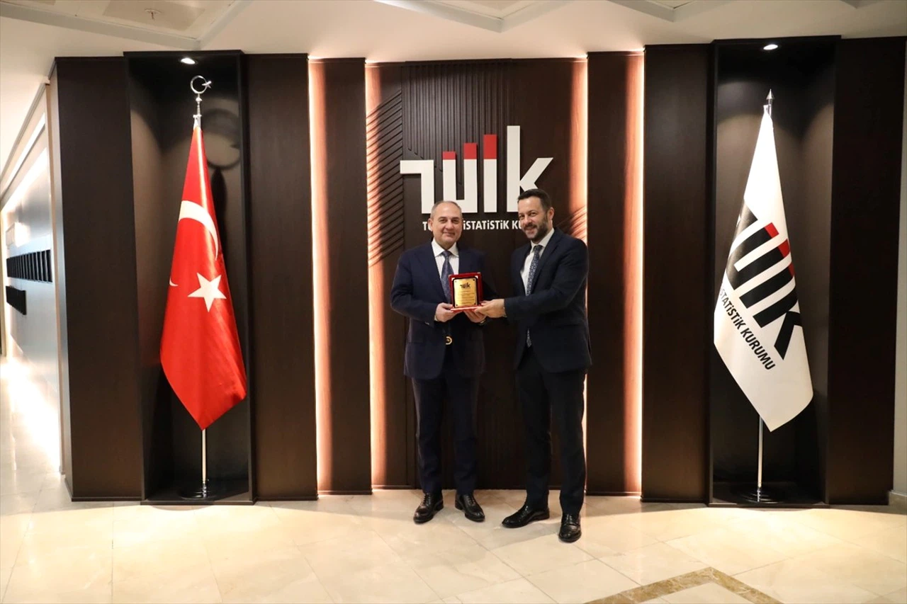 TÜİK ve Azerbaycan İstatistik Komitesi Arasında İşbirliği Anlaşması