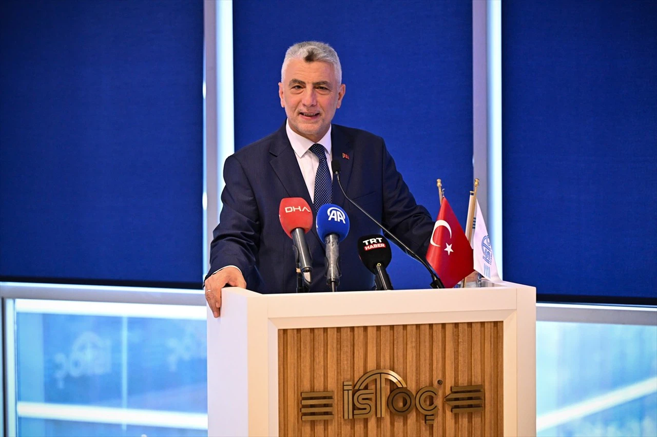 Ticaret Bakanı Bolat, İSTOÇ Esnafıyla Buluştu