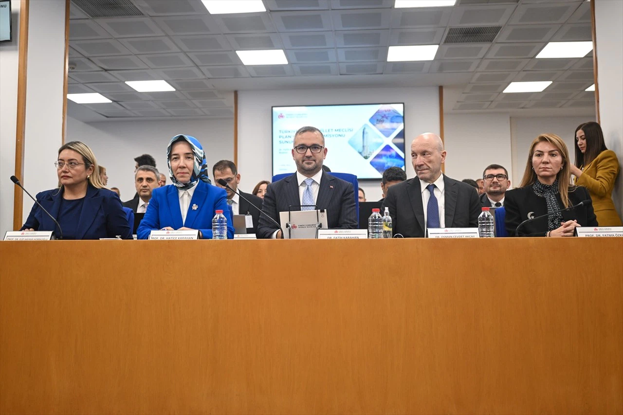 TCMB Başkanı Karahan'dan Sıkı Para Politikası Vurgusu