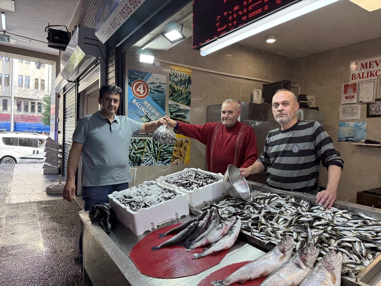 Trabzon'da İstavrit Balığıyla Fiyatlar Tırmanıyor