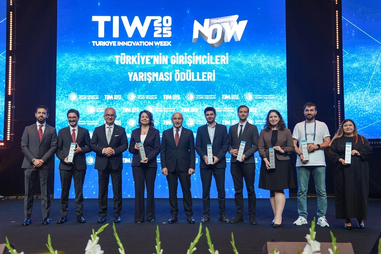 Türkiye Innovation Week'te Girişimcilik ve İnovasyon Ödülleri Sahiplerini Buldu