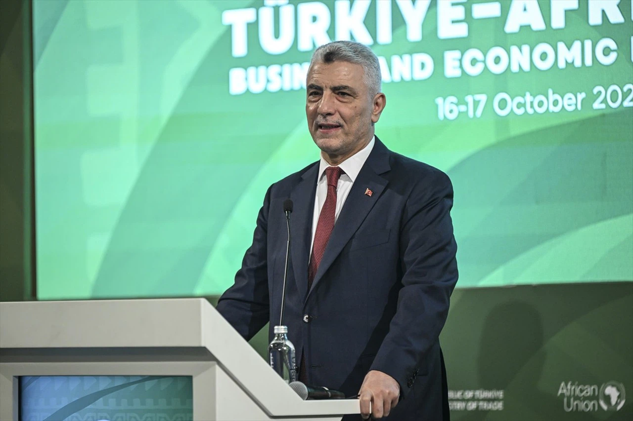 Ticaret Bakanı Bolat, Güney Afrika ile Ticaret Hacmi Hedeflerini Açıkladı