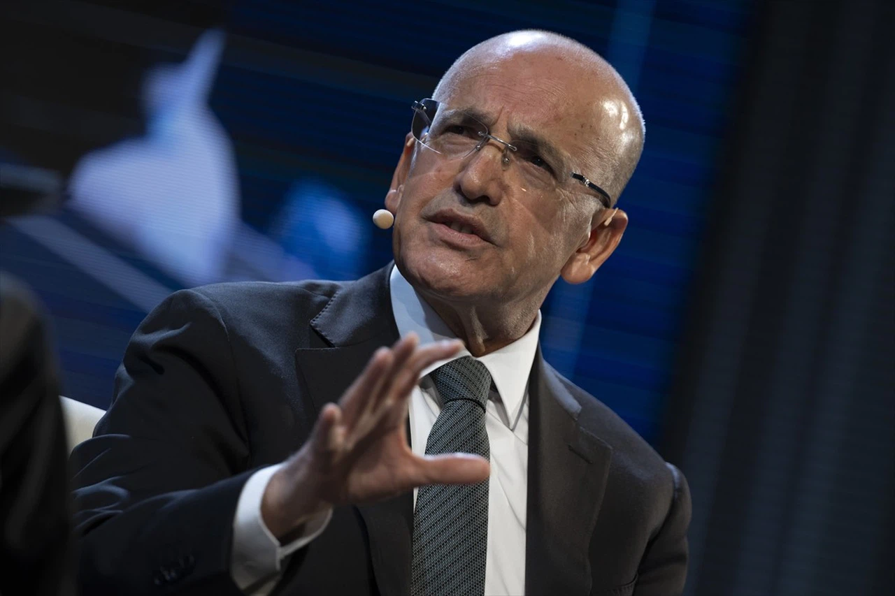 Bakan Şimşek'ten Dezenflasyon ve Ekonomi Açıklamaları