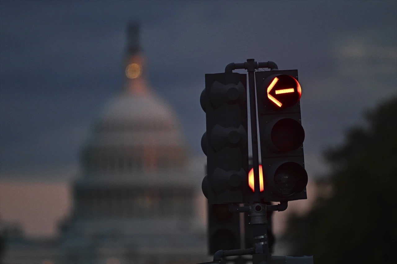 ABD Hükümeti Kapanması 23. Gününde: Bütçe Anlaşmazlığı Devam Ediyor