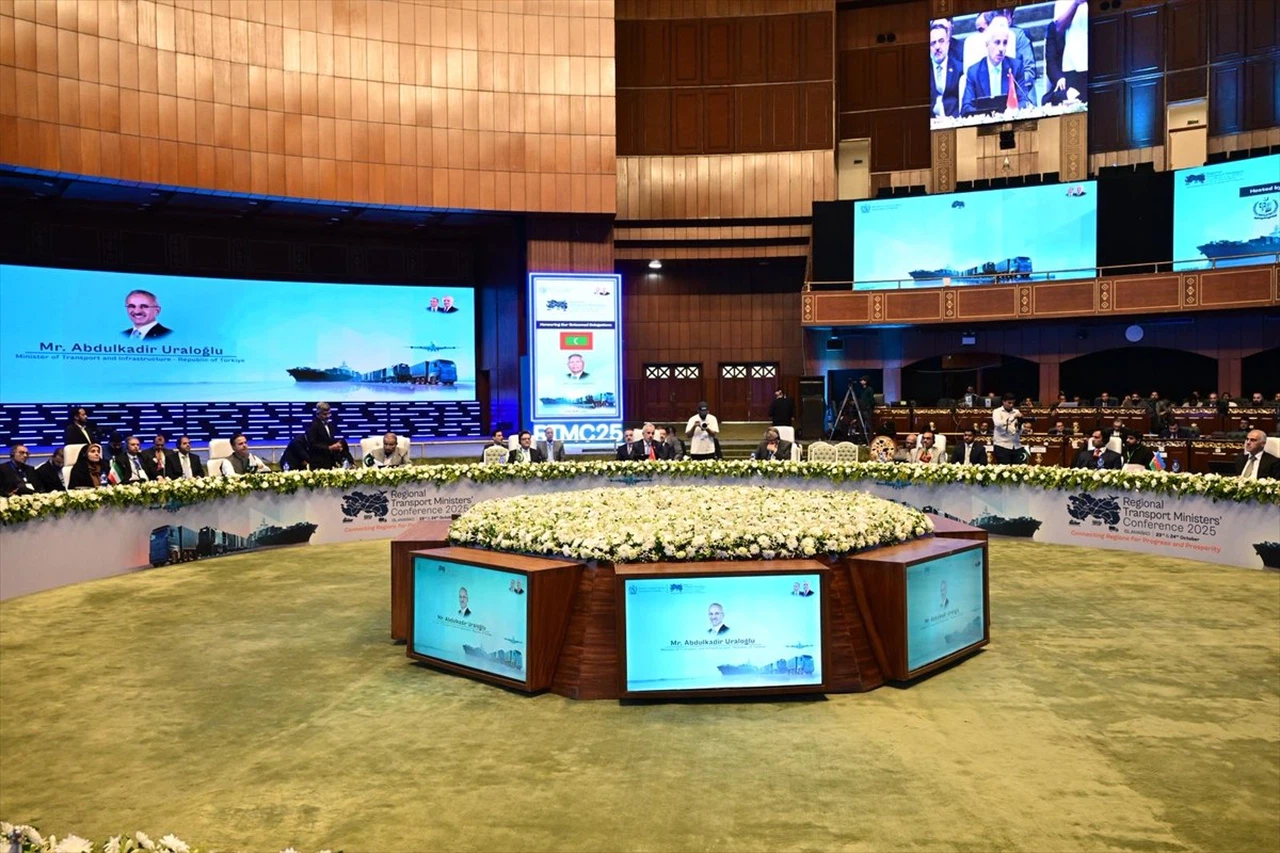 Ulaştırma Bakanı Uraloğlu 'Bölgesel Ulaştırma Bakanları Konferansı'na Katıldı