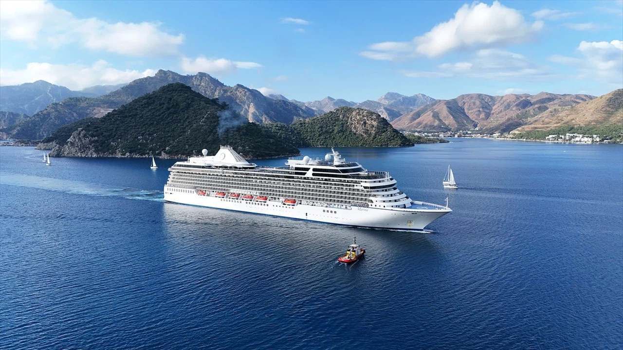 Marmaris'e Gelen 'Marina' Kruvaziyeri 1193 Yolcu Taşıdı