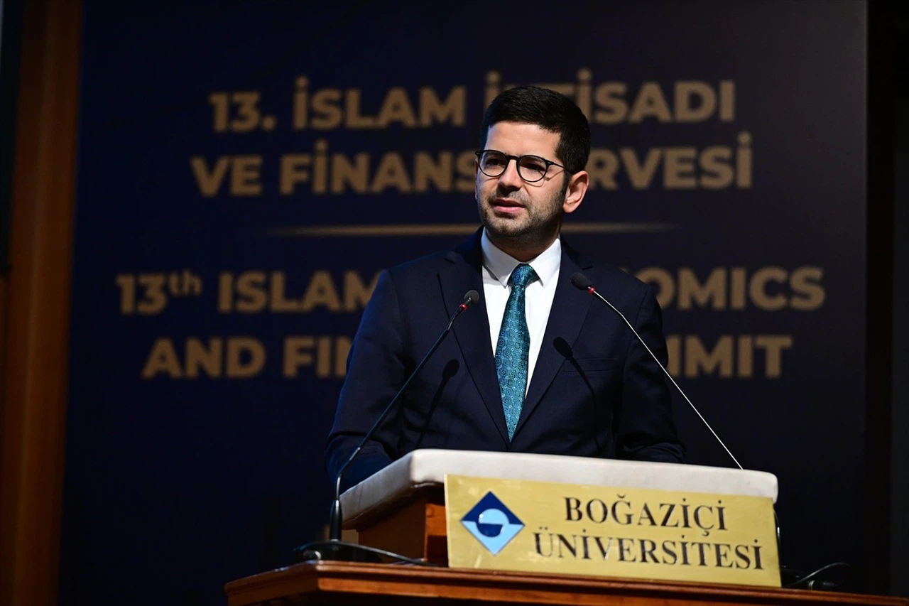 İslam İktisadı ve Finansı Zirvesi: Katılım Bankacılığı Üzerine Değerlendirmeler