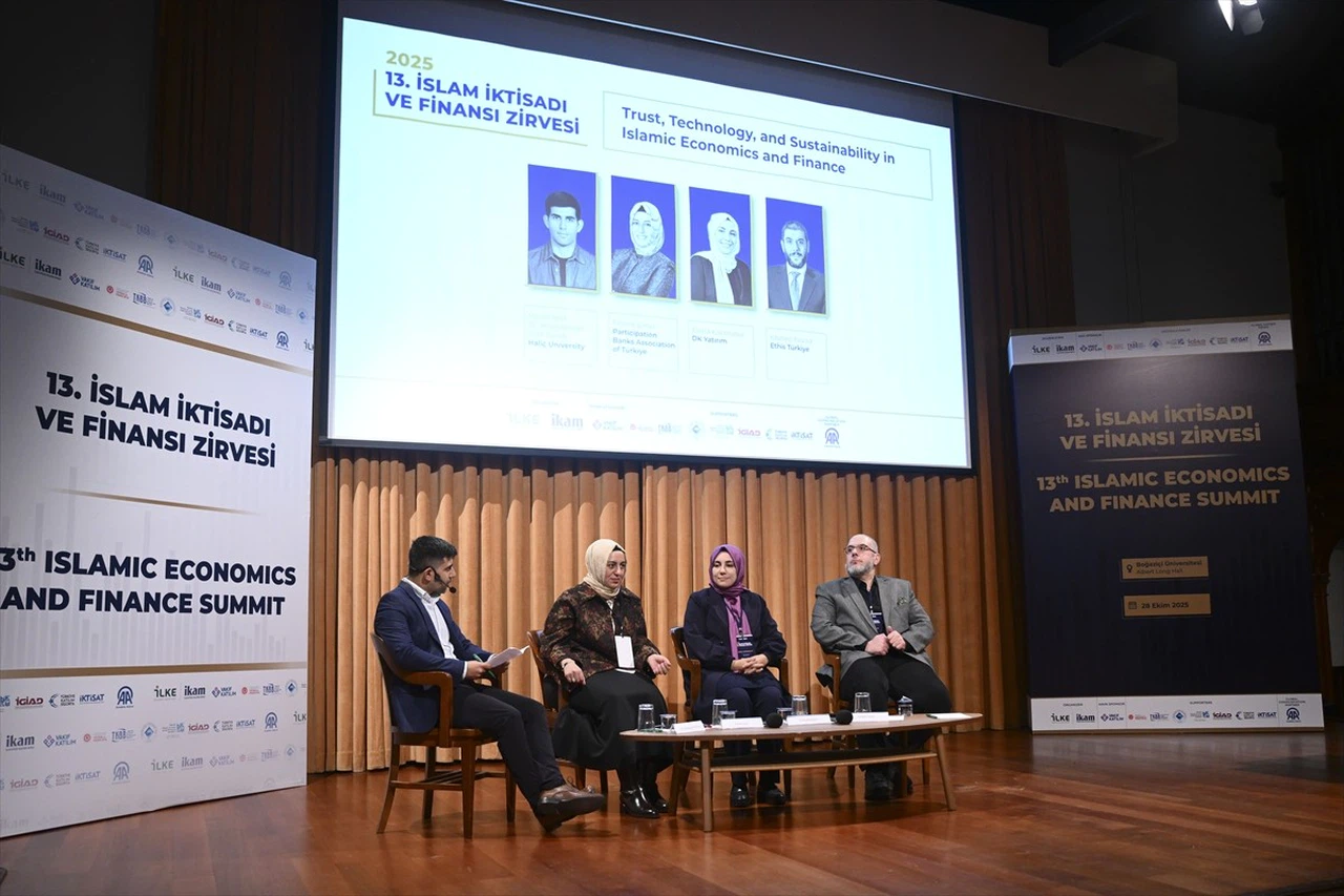 13. İslam İktisadı ve Finansı Zirvesi Gerçekleştirildi
