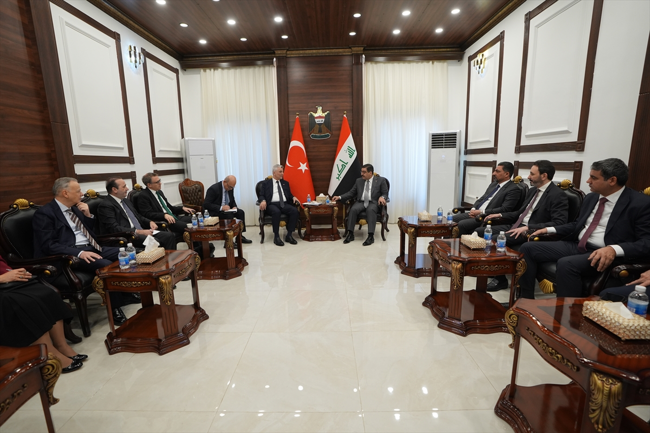 Bakan Bolat, Türkiye-Irak Genel Ticaret ve Müteahhitlik Heyeti Programı'nda konuştu