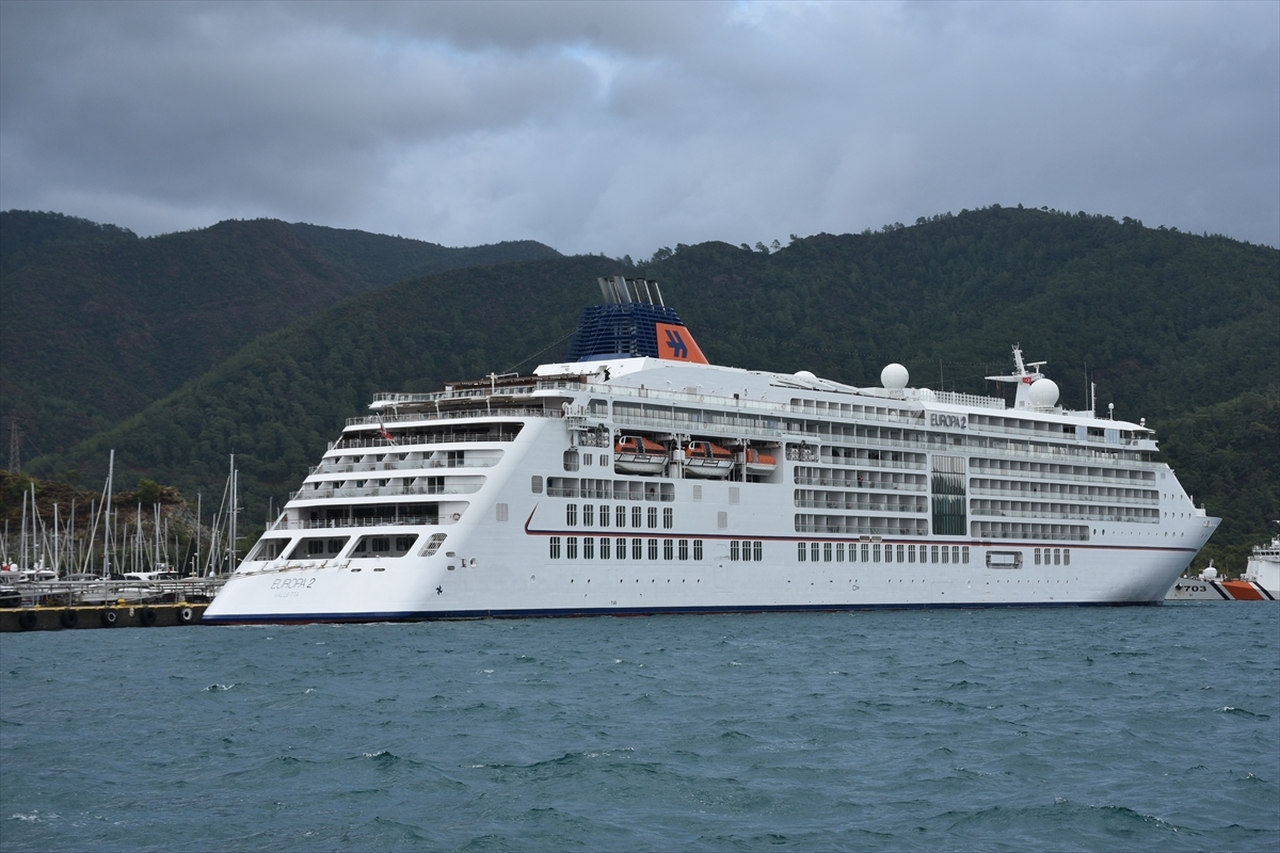 Marmaris'e 'Europa 2' kruvaziyeriyle 483 yolcu geldi