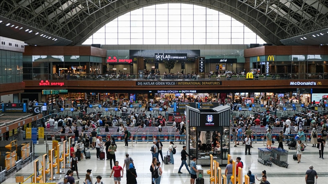 Sabiha Gökçen Havalimanı'nda "duty free" alanı yenilendi