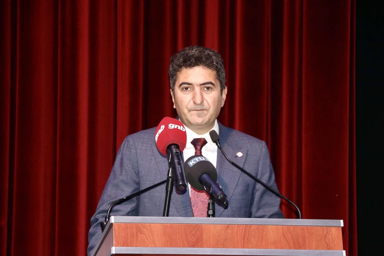 Trabzon'da İnsan Kaynakları Kariyer Kongresi Açıldı