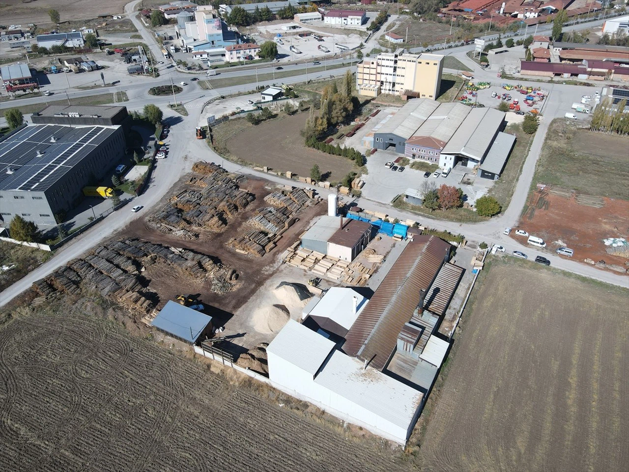 Çorum'da Kadın Girişimciden Örnek Proje: Ahşap Atıklardan Pelet Üretimi