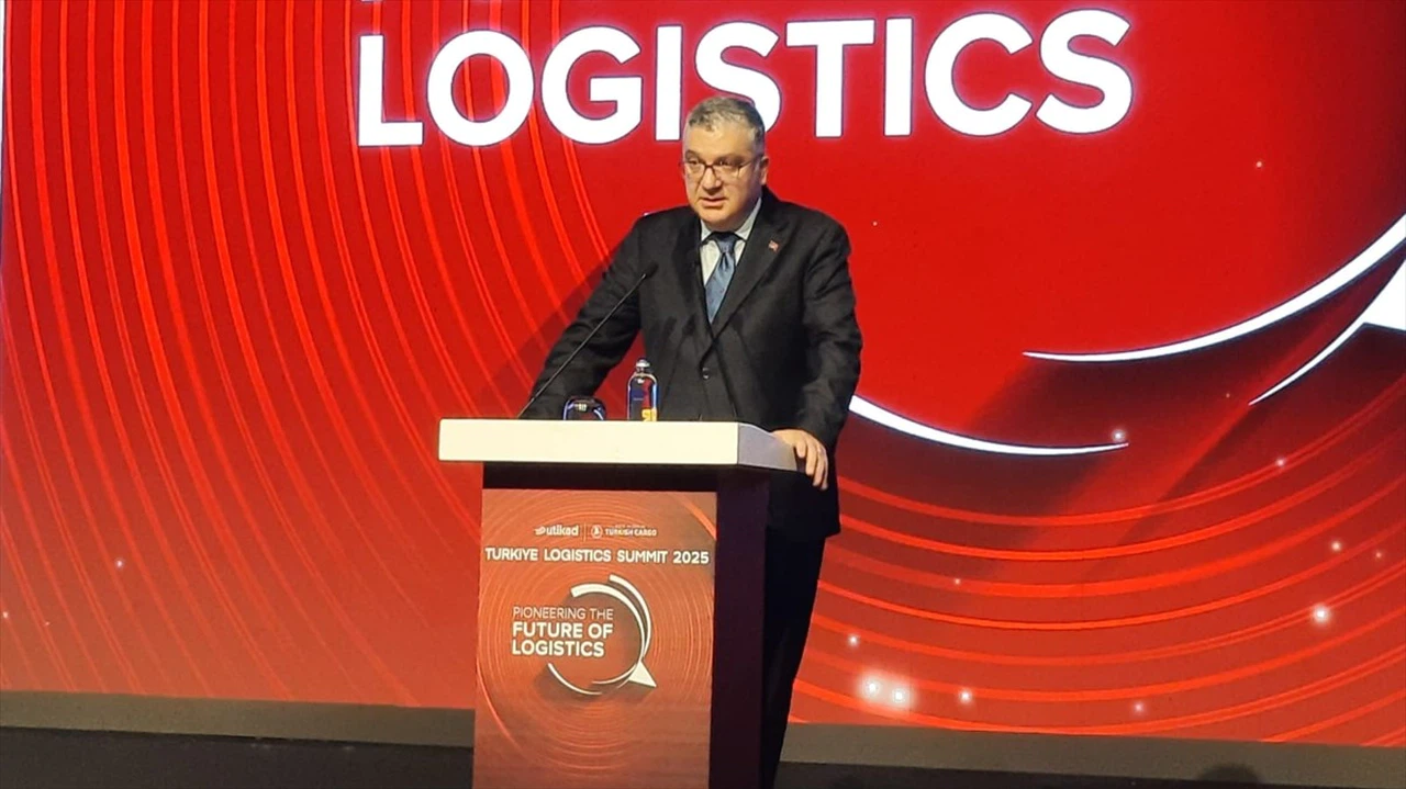 Türkiye Logistics Summit 2025'te Lojistik Sektörünün Geleceği Konuşuldu