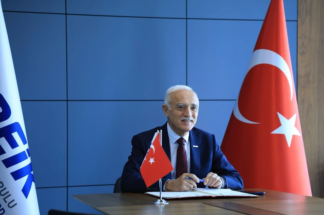 DEİK ve OGM'den Yeşil Türkiye Amacıyla 40 Bin Fidan Protokolü