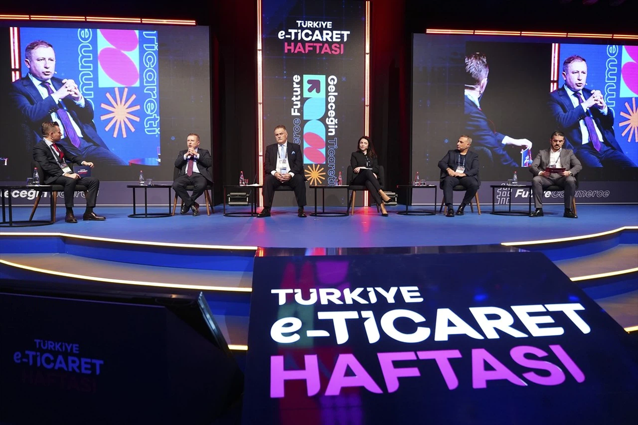 Türkiye E-Ticaret Haftası'nda Yenilikçi Gelir Modelleri Tartışıldı
