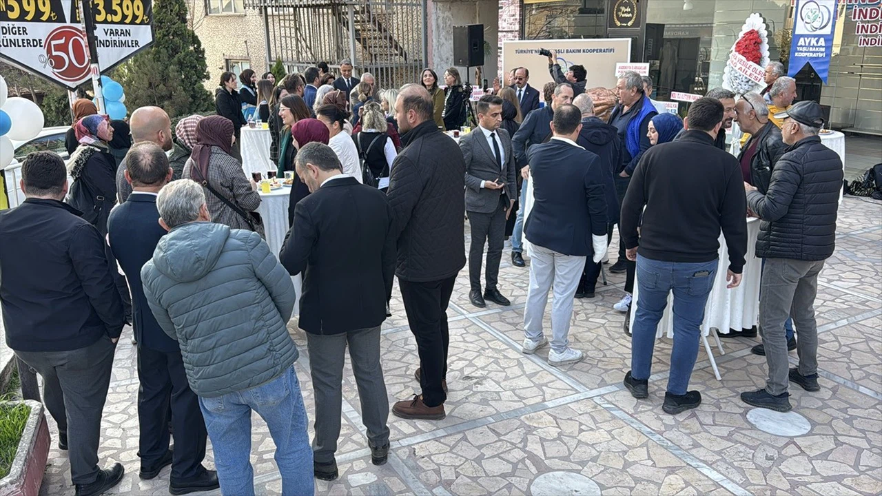 Karabük'te AYKA Yaşlı Bakım Kooperatifi Açıldı