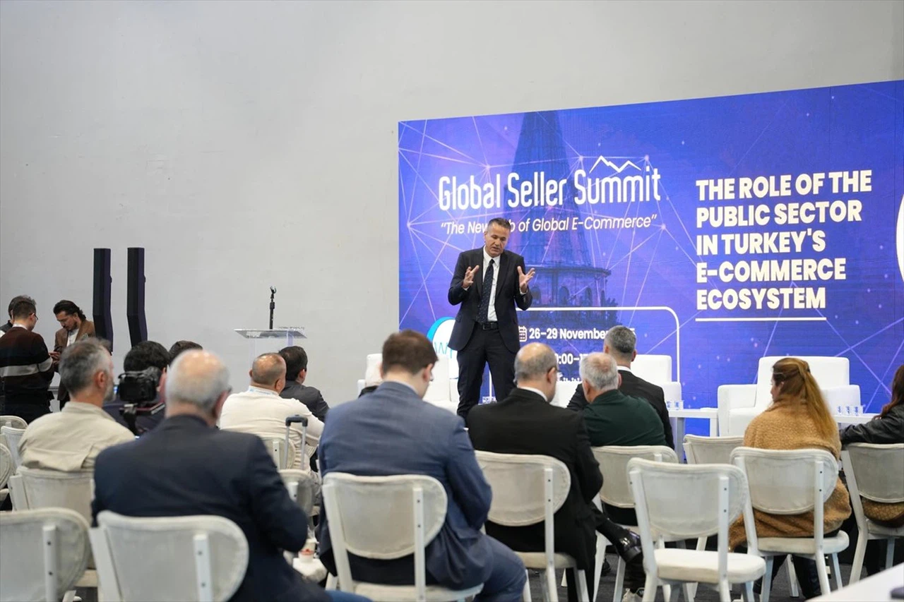 11. Dünya Helal Zirvesi'nde Türkiye'nin E-Ticaret Liderliği Vurgulandı