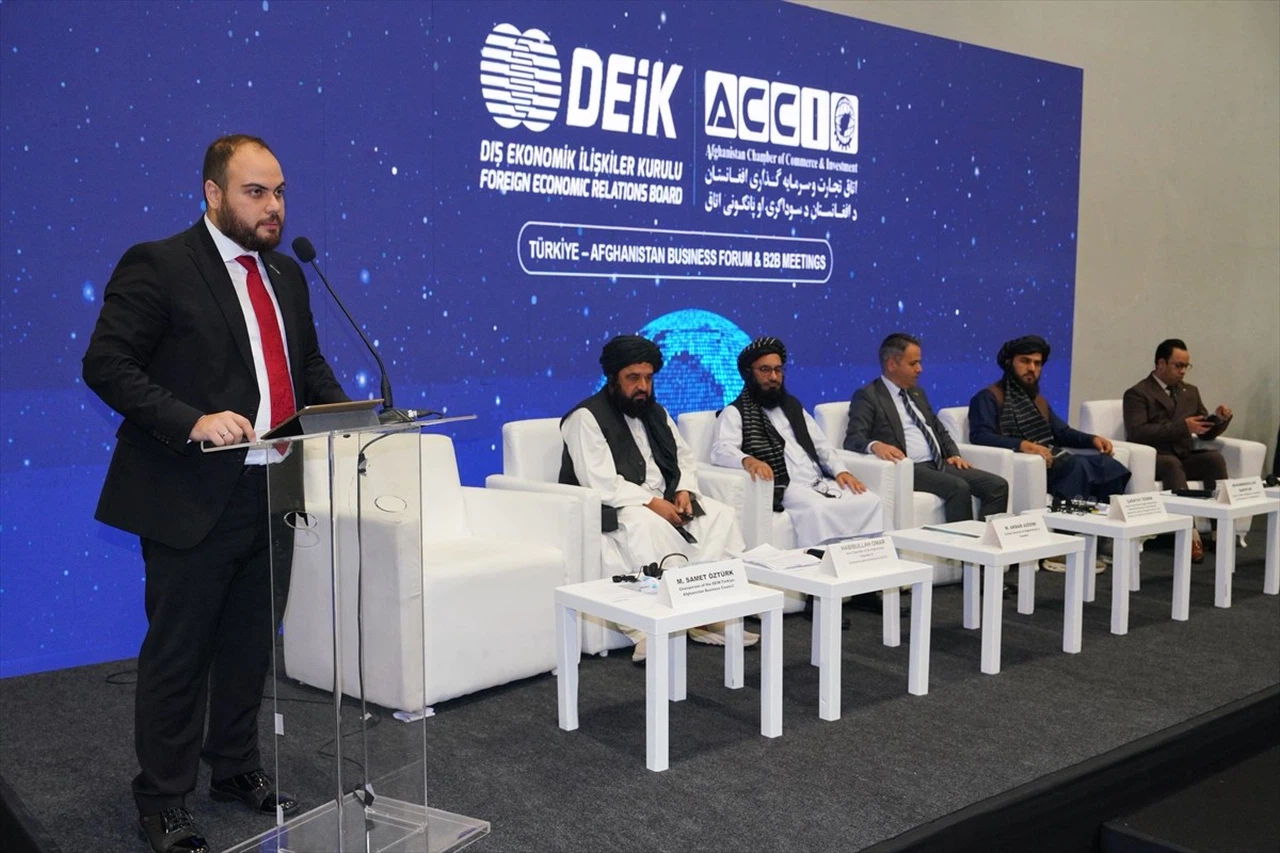 Helal Expo'da Türkiye-Yemen ve Türkiye-Afganistan İş Forumları Düzenlendi