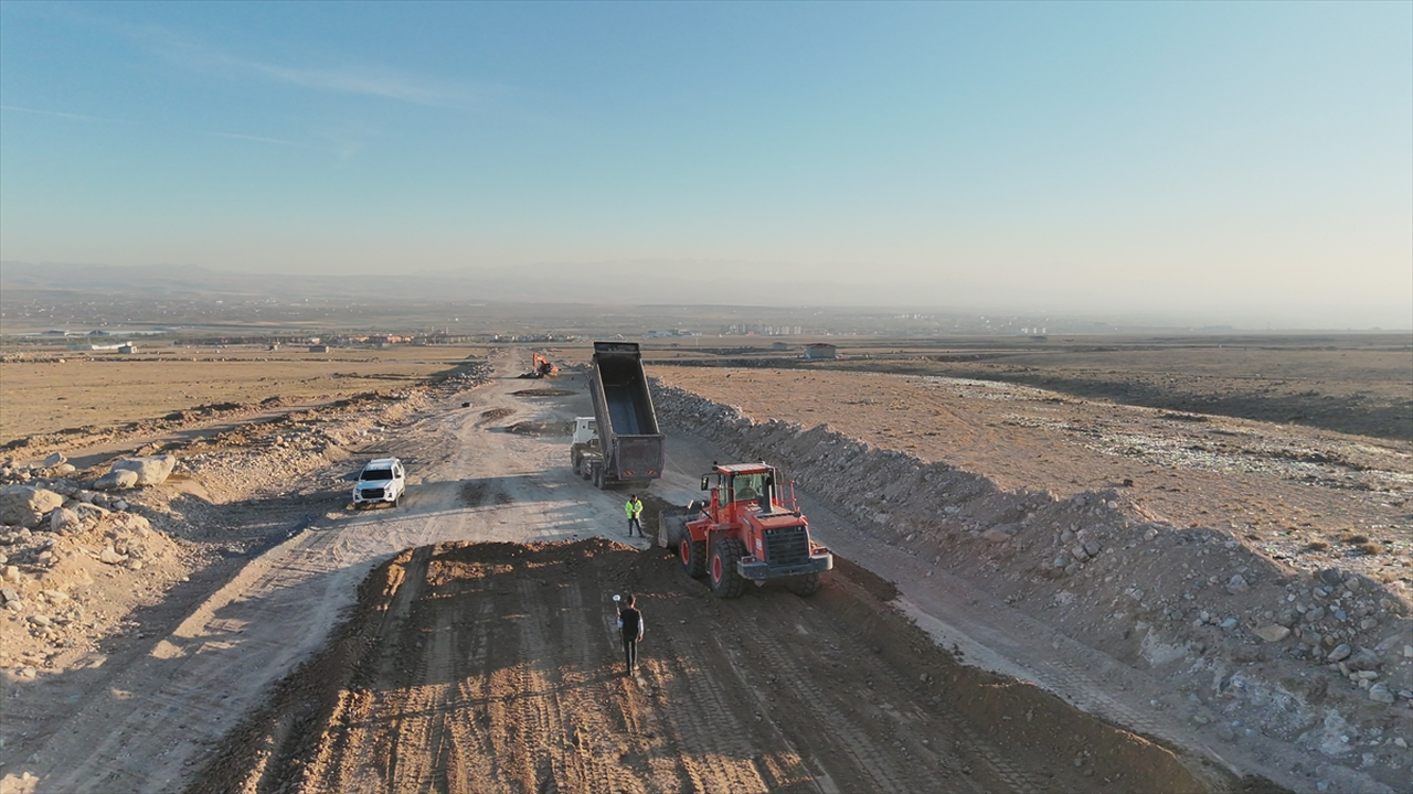 Niğde OSB'deki parsellerden çıkan hafriyatla yaklaşık 40 milyon lira tasarruf sağlandı