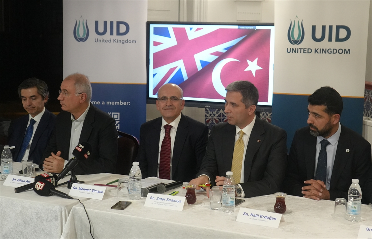 Bakan Şimşek, Türkiye'nin kamu harcamalarında önemli bir disiplin sağladığını belirtti