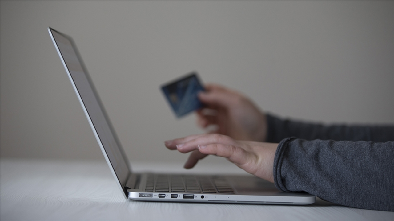 Mobil bankacılık hizmetiyle gerçekleştirilen finansal işlem tutarı 131,3 trilyon liraya ulaştı