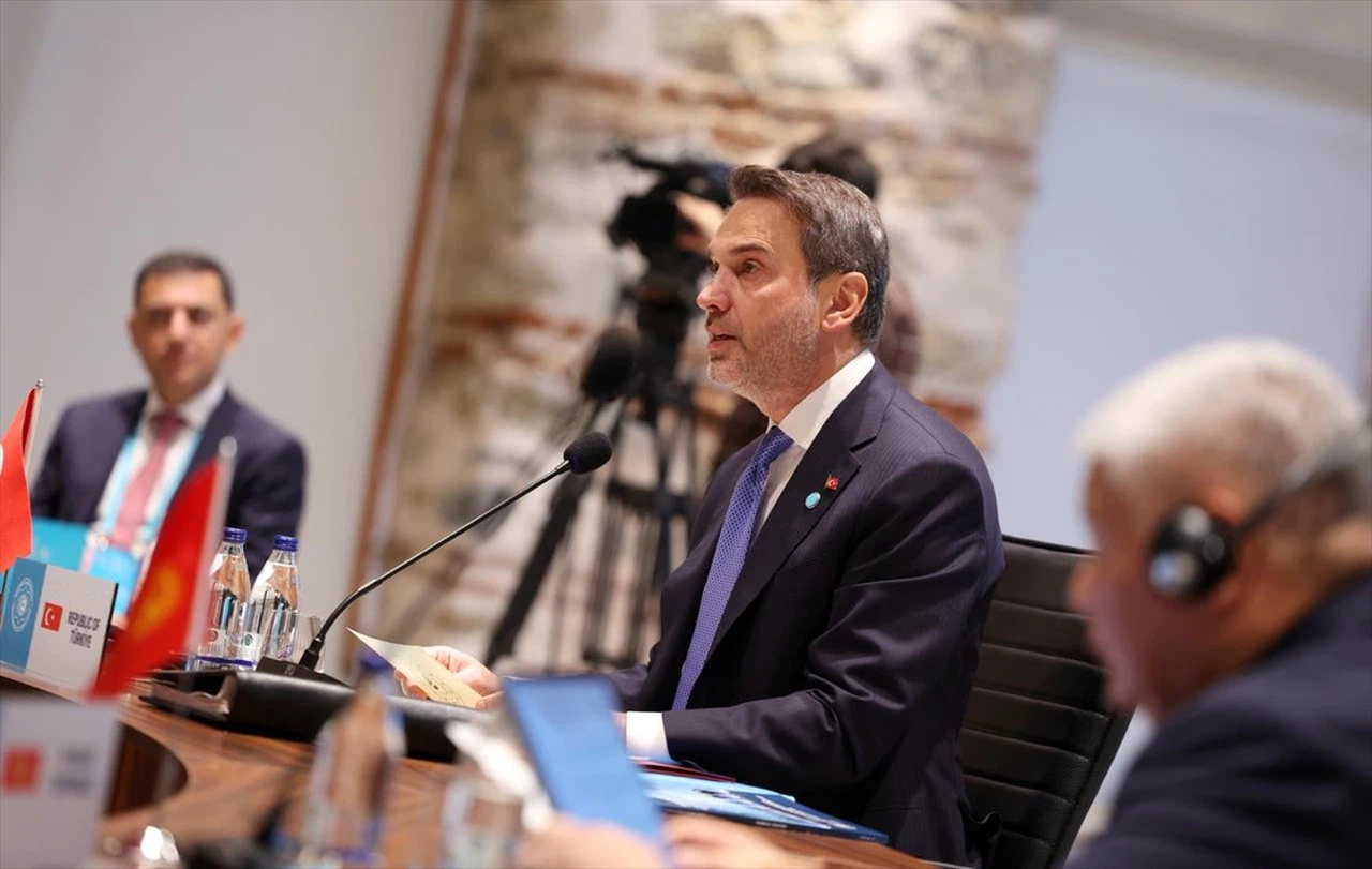 Hazar Geçişli Boru Hattı ile Enerji İttifakı