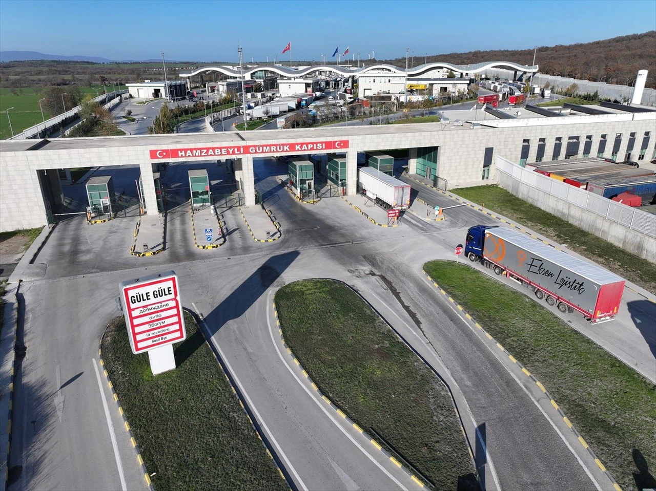 Yunan Çiftçilerin Eylemi Tır Trafiğini Etkiliyor