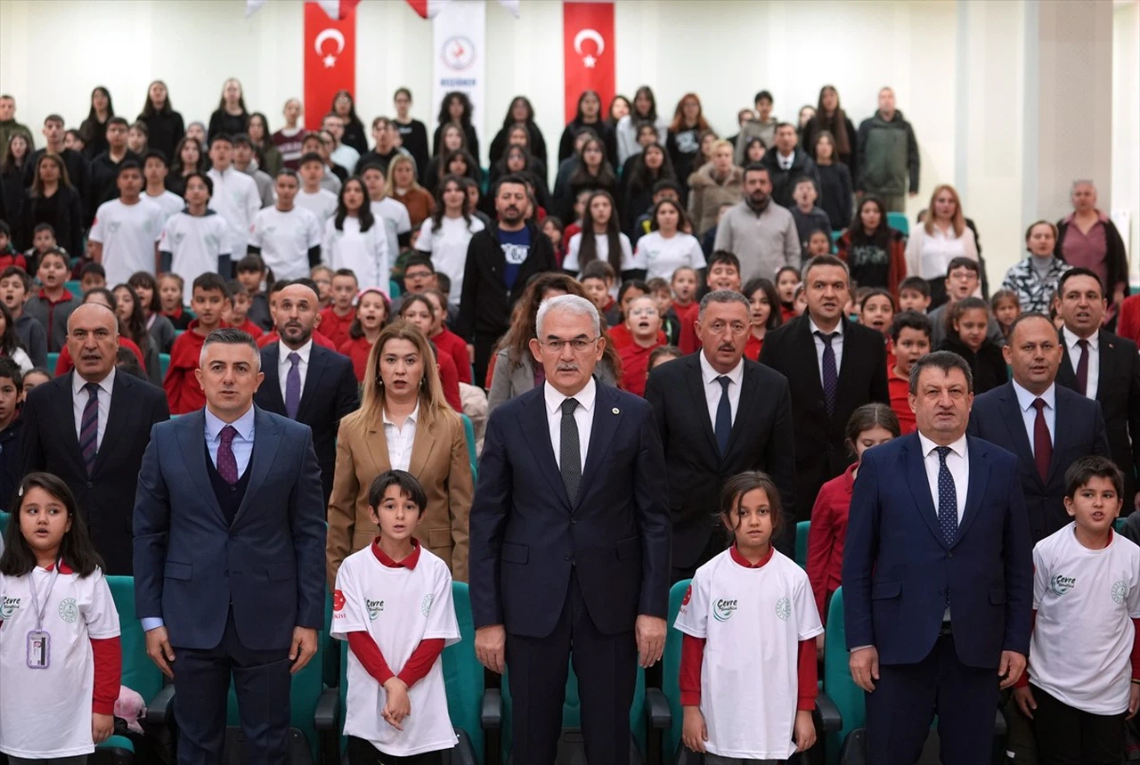 Ankara'daki Okullara Fidan Dikimi Projesi