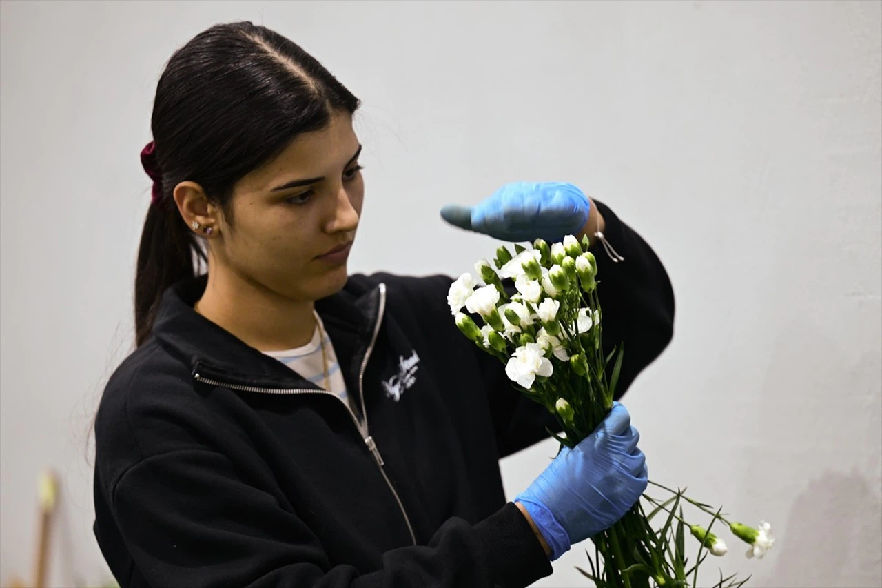 Türkiye'den Yılbaşı İçin 12 Milyon Dolarlık Çiçek İhracatı