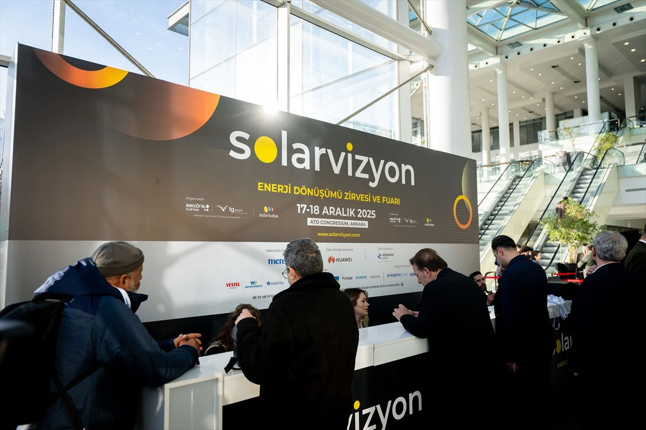 Güneş Enerjisi Kapasitesi Nükleer Gücü Aştı