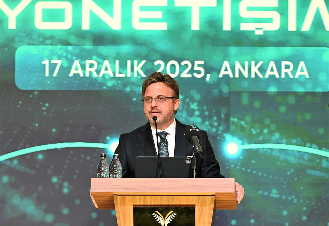 Yapay Zeka Çağında Yönetişim Zirvesi: Yerli Yazılım ve İnsan Kaynağının Önemi