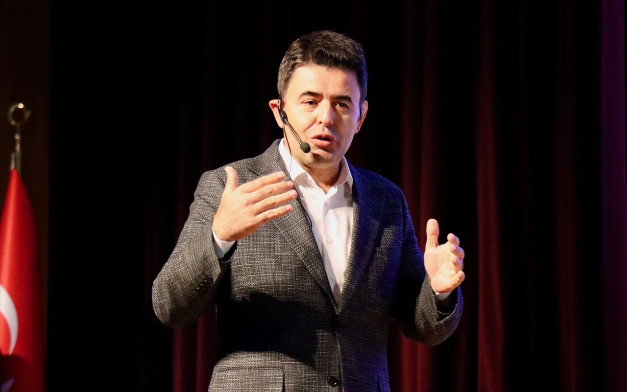 Bakan Yardımcısı Boyraz Bursa'da Ulaştırma Yatırımlarını Anlattı