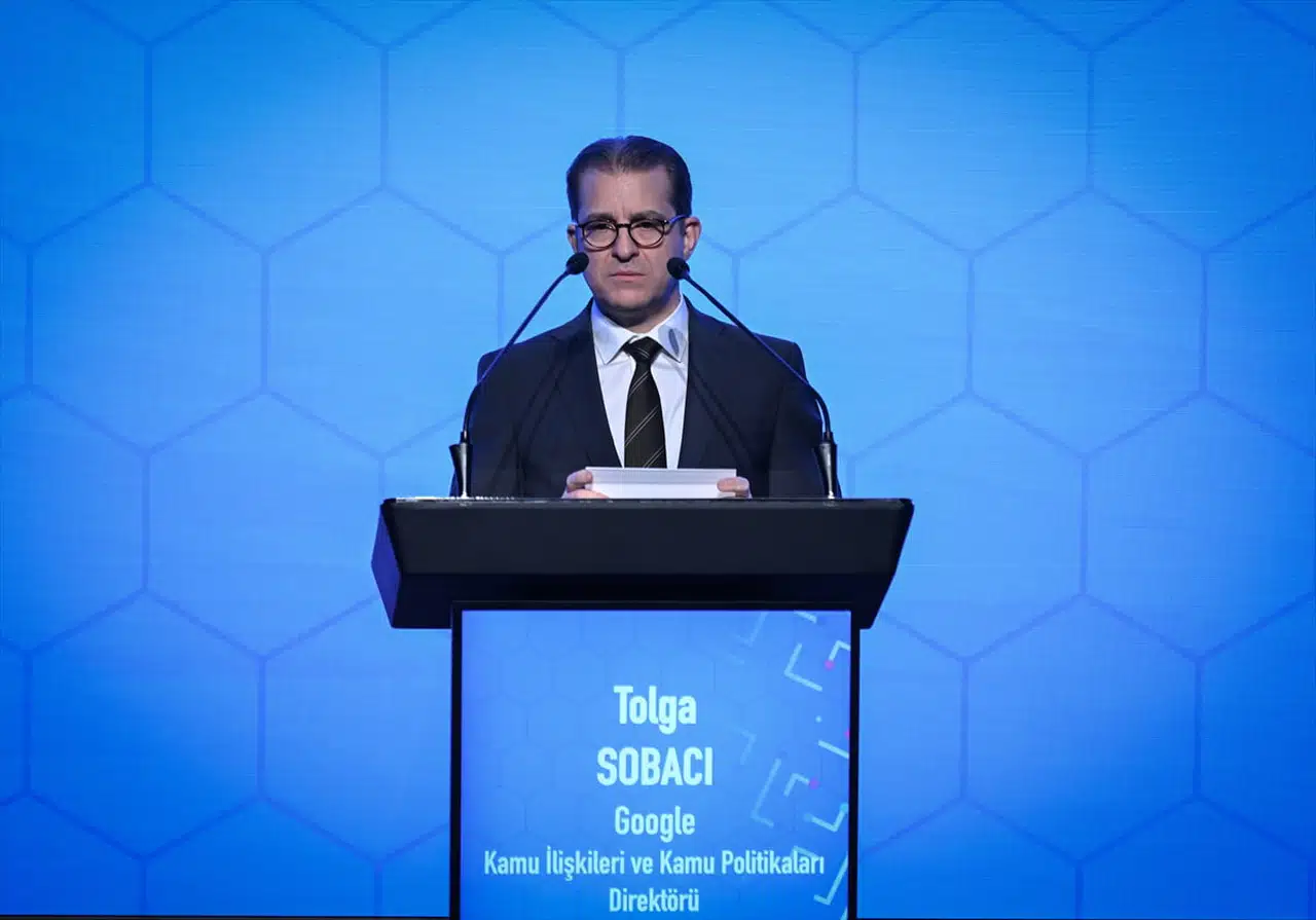 Gençlerin Yapay Zeka Becerileri İçin Hangisi Önemli?