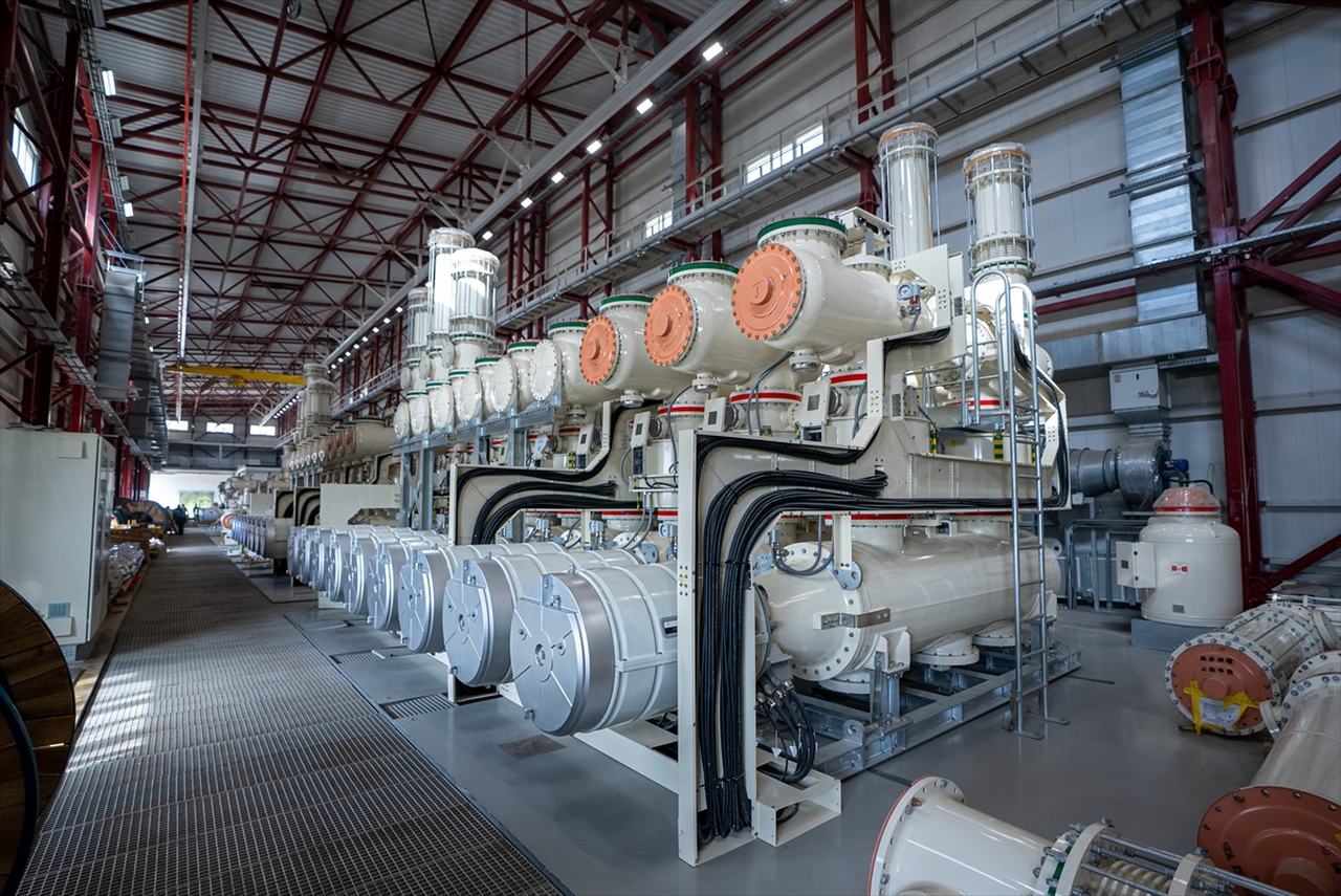 Türkiye'nin iletim sistemine enerji aktaracak Akkuyu NGS'deki tesise elektrik verildi