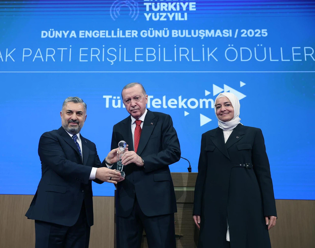 Türk Telekom'a Cumhurbaşkanı Recep Tayyip Erdoğan'dan Dijital Erişilebilirlik ödülü