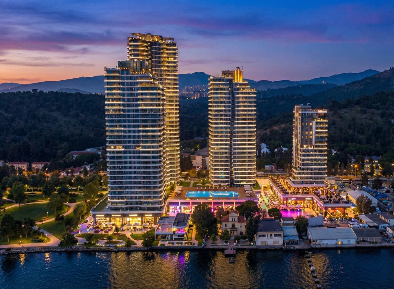 Şehrin tek sahil projesi Neva Yalı’da astroloji buluşması