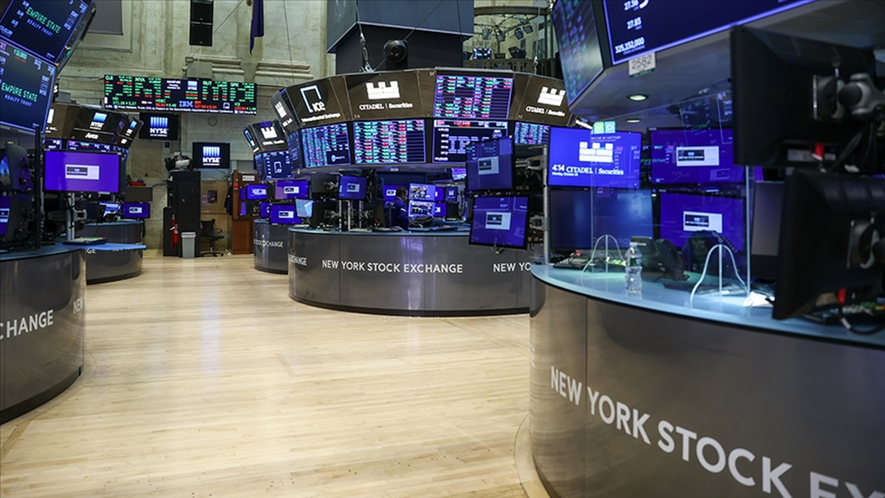 Küresel piyasalarda Fed'e ilişkin 'şahin' faiz indirimi endişeleri devam ediyor