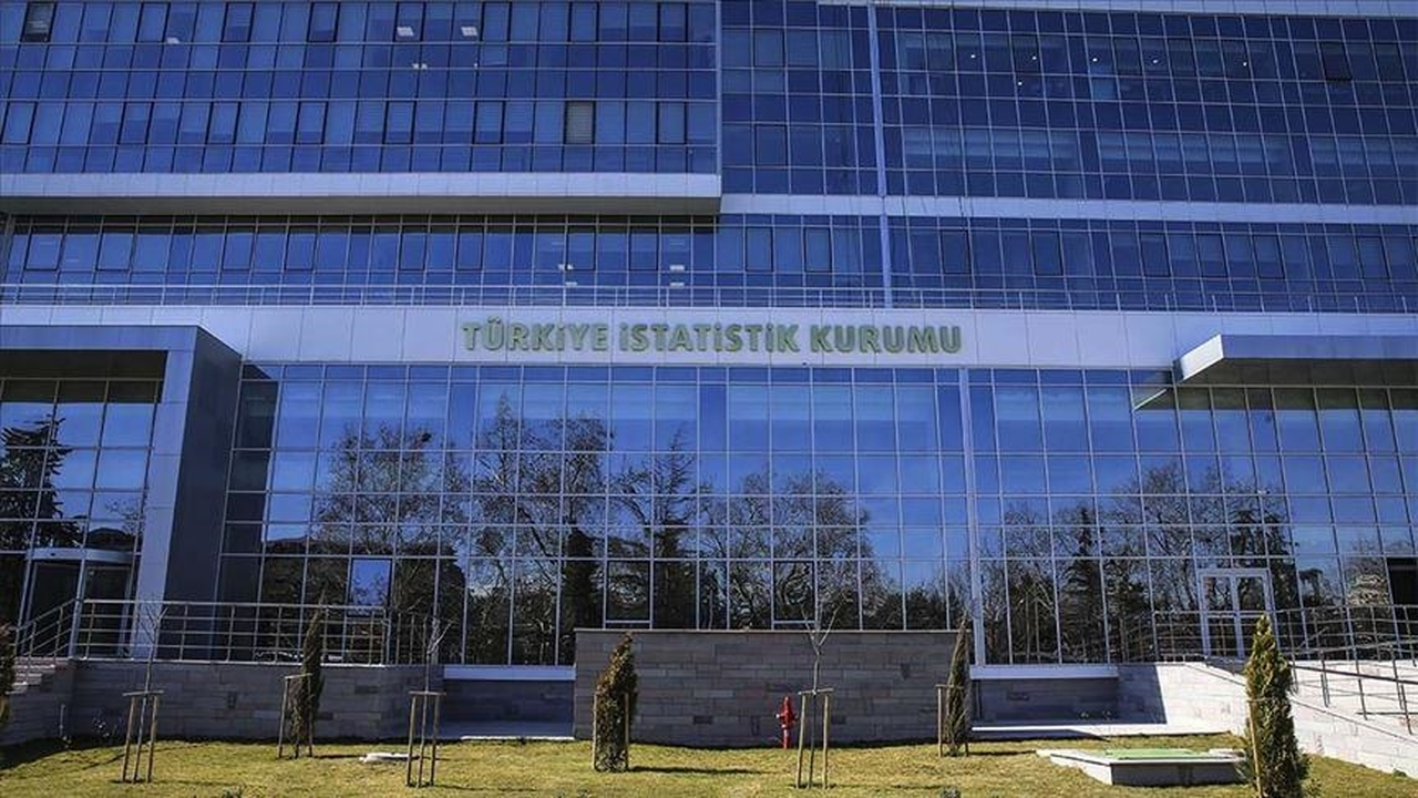 Hizmet ihracatının yüzde 62,3'ünü 2023'te büyük ölçekli girişimler yaptı